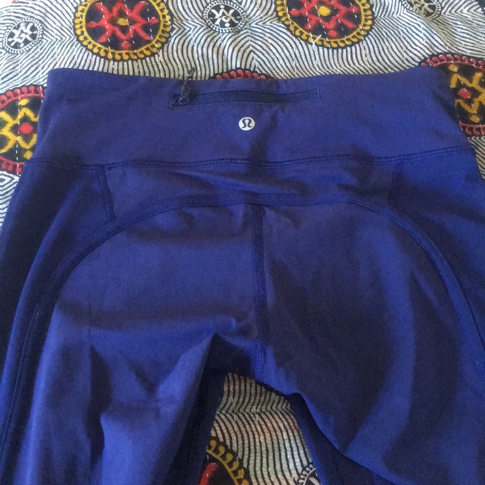 Lululemon crops, excellent condition!